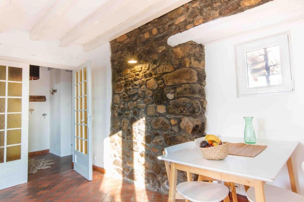 La Ferme Du Chateau Venon  Extérieur photo